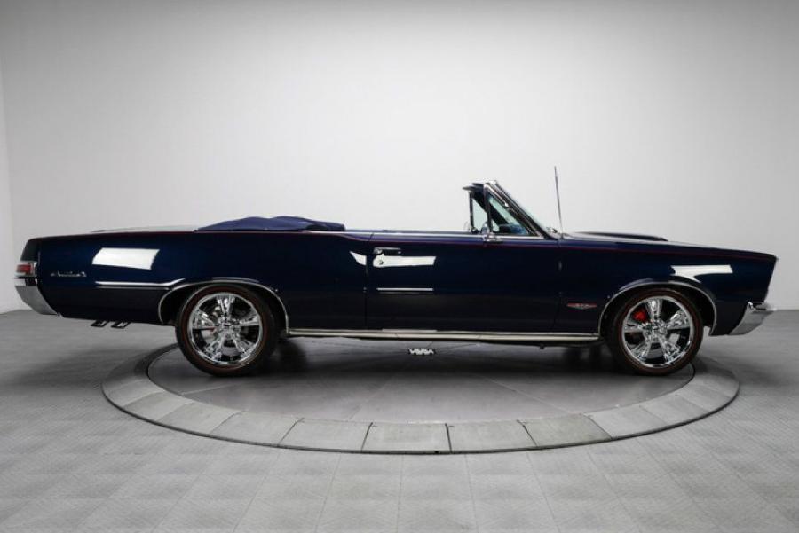  Pontiac GTO Convertible 1965 года  (фото 7 из 44)